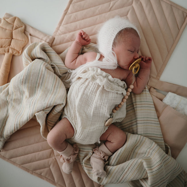 Mushie Organic Cotton Muslin Swaddle Blanket