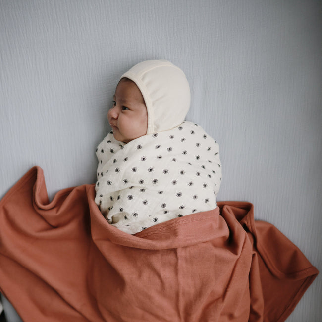 Mushie Organic Cotton Muslin Swaddle Blanket