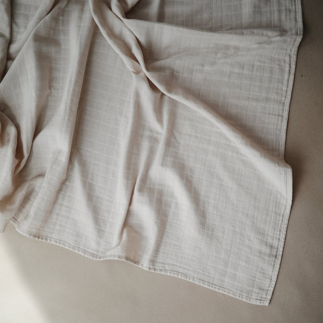 Mushie Organic Cotton Muslin Swaddle Blanket