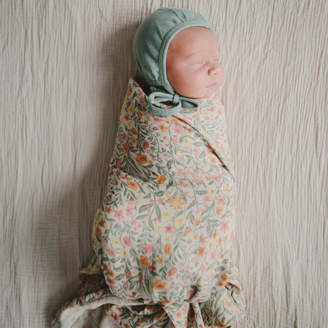 Mushie Organic Cotton Muslin Swaddle Blanket